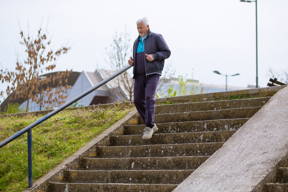 MVC - man can walk stairs